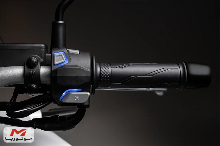 کی وی مدل XDV180